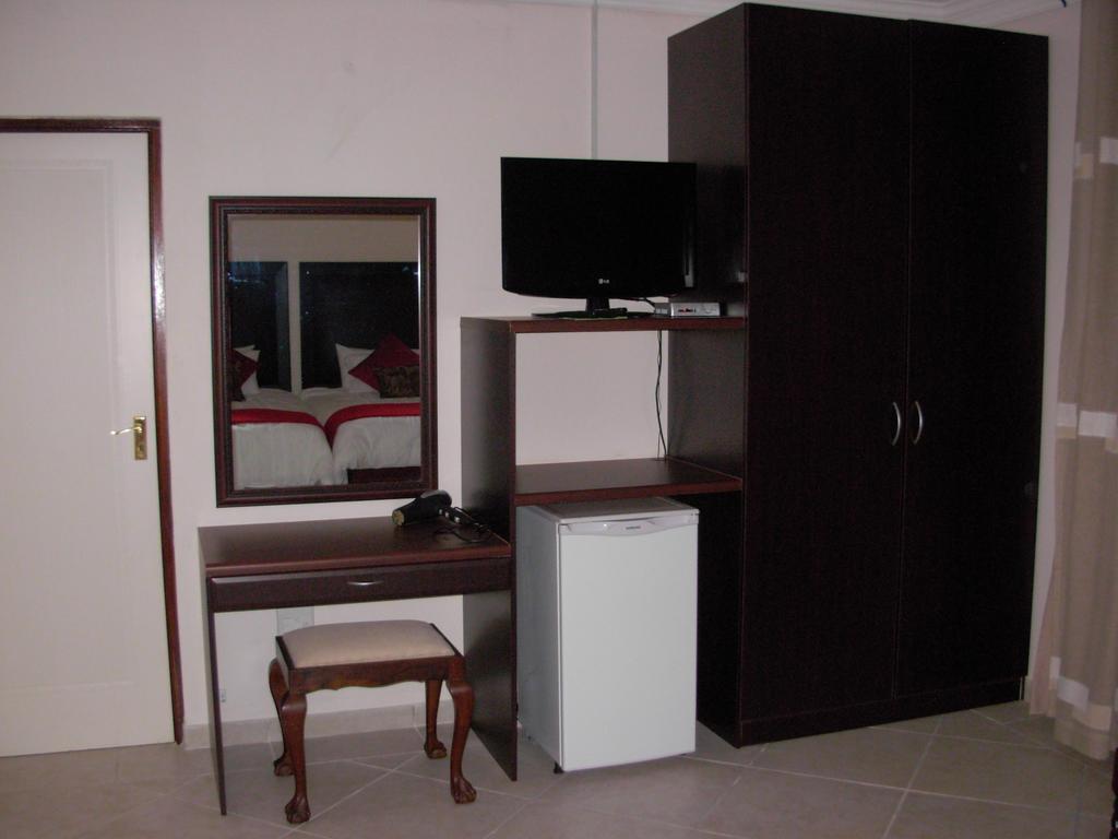 Magaliqua Guest House Noordheuwel Quarto foto